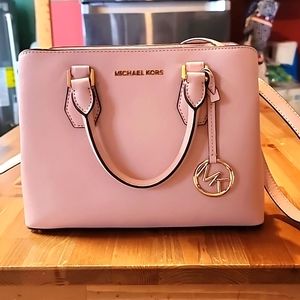 Cute pink Michael Kors bag